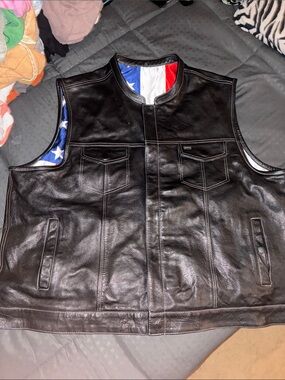 Unik Men's Black Leather Vest with American Flag Lining